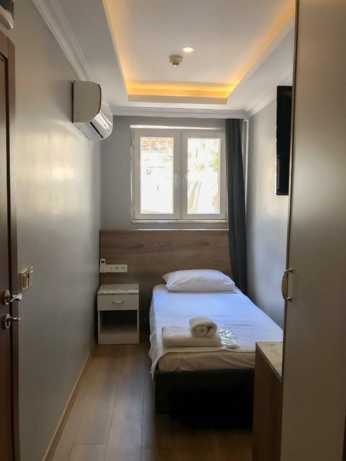 Standard Single Room,831035714:JPEG